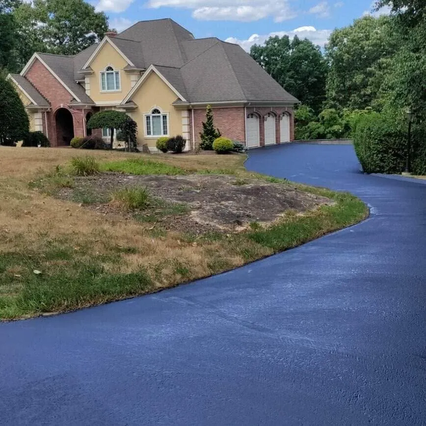 Freshly sealcoated luxury home driveway in Connecticut